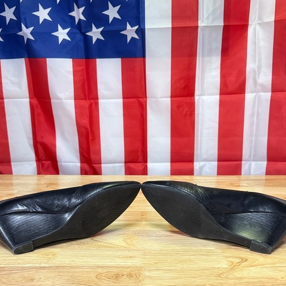 Franco Sarto Elegant Black Wedges - Picture 9 of 9